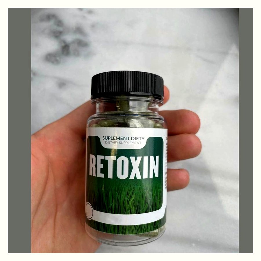 Прозрачно бурканче Retoxin със зелени капсули и чаша вода